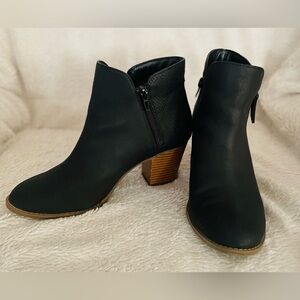 My pain is your gain. Recent surgery and can no longer wear heels.